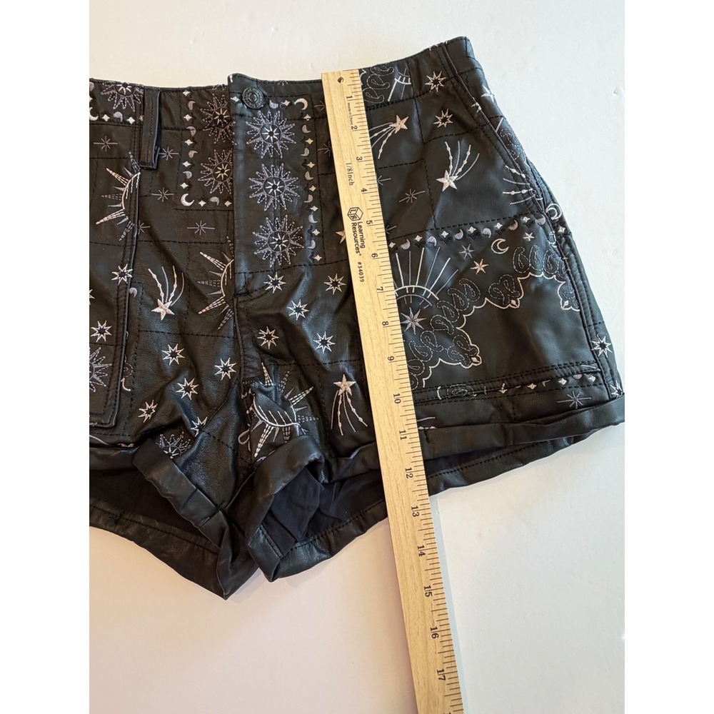 We The Free Celestial Embroidered Vegan Leather Shorts Black Star Moon Size 6 - Picture 3 of 6